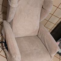 Poltrona relax con alzata VIKI