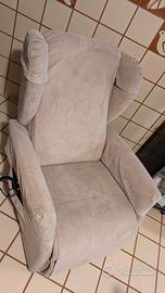 Poltrona relax con alzata VIKI