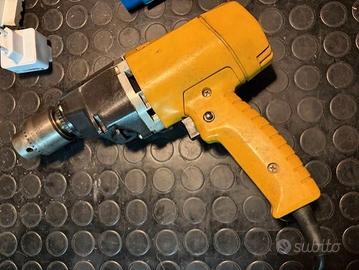 Trapano a percussione Black & Decker PK 830