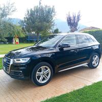 AUDI Q5 quattro