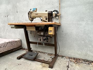 Macchina da cucire PFAFF 563 ad aria