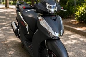 Honda sh 300 sport