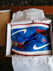 Nike air jordan mid 1