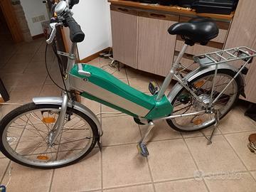 bicicletta elettrica-BATTERIA NUOVA 