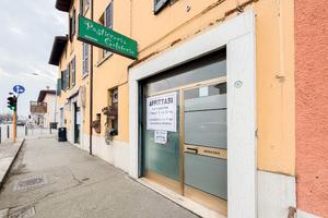 NEGOZIO A BRESCIA