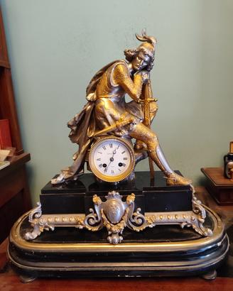 Orologio antico stile impero