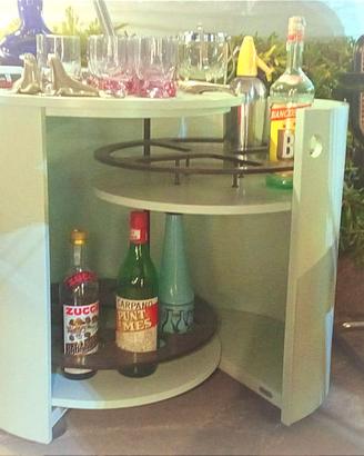 Mobile bar “Rotondo”  di Merati '70
