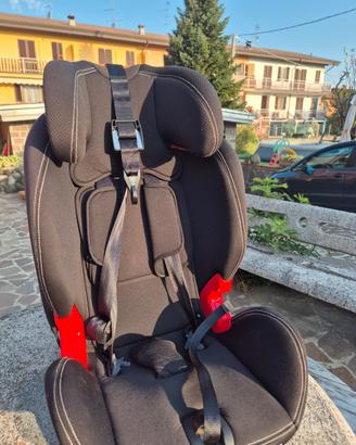 Seggiolino Chicco Akita Fix Black
