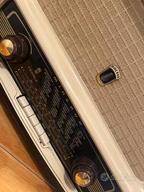 Radio d’epoca a valvole Minerva Tonale