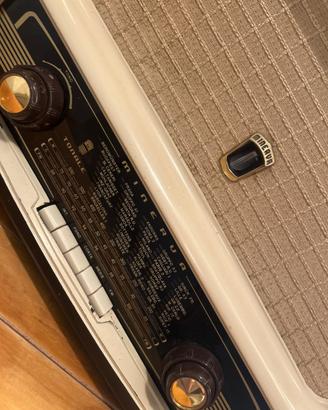 Radio d’epoca a valvole Minerva Tonale