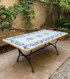 TAVOLO IN PIETRA LAVICA MIS. 200X100 CM. IN ITALIA
