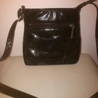 Borsetta di vernice nera