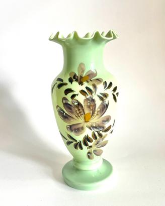 Vaso Vittoriano/Liberty vetro opalino