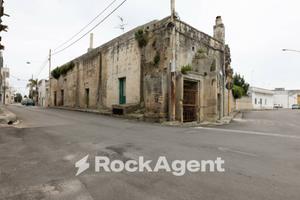 ANTICA DIMORA DEL1940 STABILE COMMERCIALE IN CENTR