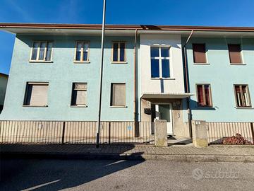 APPARTAMENTO TRICAMERE DA RINNOVARE - POSIZIONE...