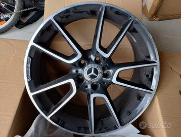 Mercedes cerchi AMG da 19 pollici