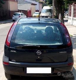 Opel Corsa C - 2000- 1.0 Benzina - z10xe