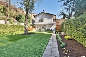 CASA SEMINDIPENDENTE A MONTEFIORE CONCA