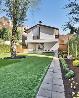 CASA SEMINDIPENDENTE A MONTEFIORE CONCA