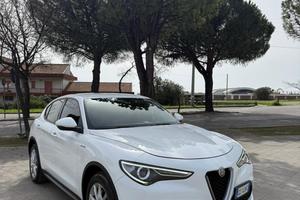 Alfa Romeo Stelvio 2.2