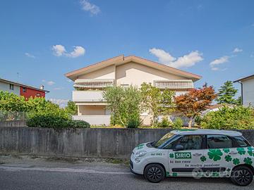 APPARTAMENTO TRICAMERE CON MANSARDA E GARAGE