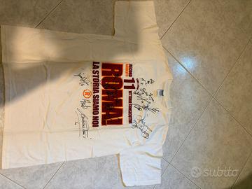 Maglia con autografi
