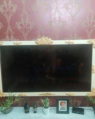 cornice TV avorio e oro 65" in legno