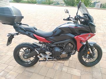 moto Yamaha Tracer 900