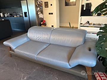 Divano 3 posti in pelle. Egoitaliano