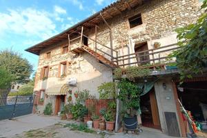 CASA IN LINEA CON GIARDINO