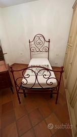 Letto in ferro batturo