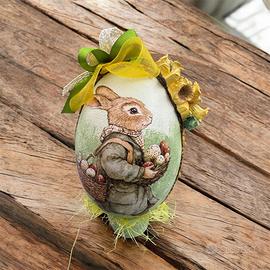 Uovo pasquale decirato a mano con coniglio