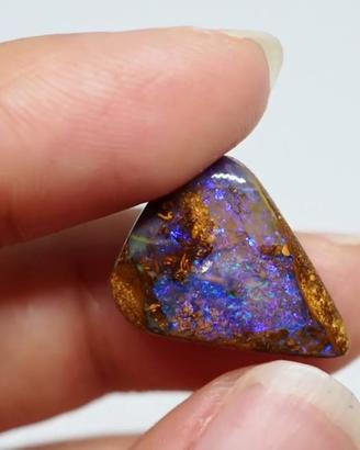 Opale Boulder Queensland Australia 7,45 ct Raro
