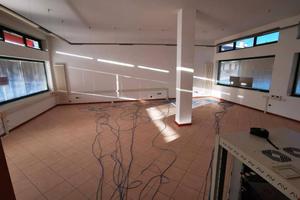 Ufficio - Studio - magazzino - deposito in Affitto