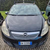OPEL CORSA CON MOTORE NUOVO
