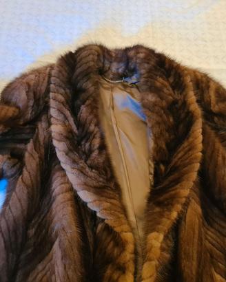Pelliccia sartoriale in visone marrone