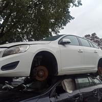 VOLVO V60 2013