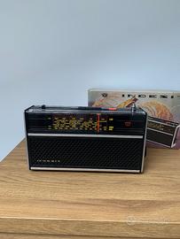 RADIO PORTATILE INDESIT R 15 VINTAGE ANNI 70 NUOVA
