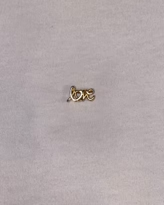 charm pandora “love” placcato in oro