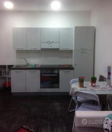 Centralissimo monolocale arredato