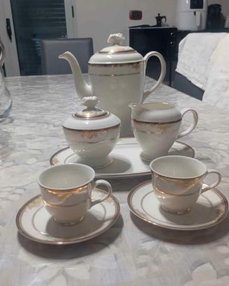 servizio piatti e bicchieri Mariella burani