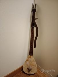 Glusla intagliata a mano