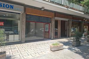 Negozio pressi Don Bosco/Libertà-Statua