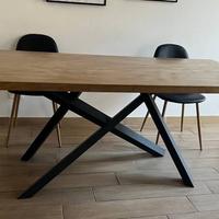 Tavolo in legno gambe metallo