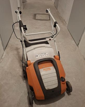 Arieggiatore da prato Stihl RLE 240
