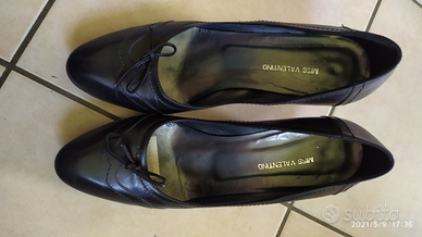 Scarpe nere con tacco