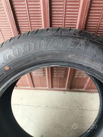 Gomme GoodYear 215/55 r17 98W - NUOVE