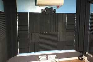 Piccolo studio/sala registrazione