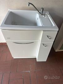 Mobile con lavabo estraibile