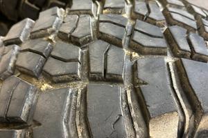 BF GOODRICH M/T KM3 305/75 R16